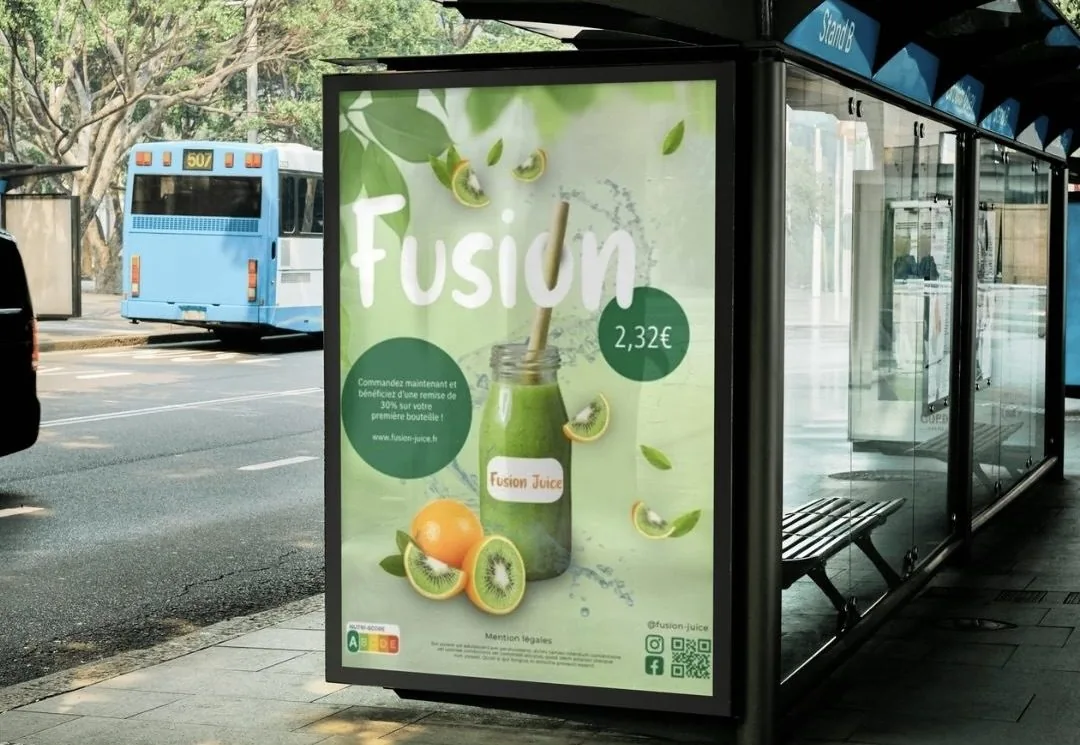 Mockup de l'affiche Fusion Juice en abribus